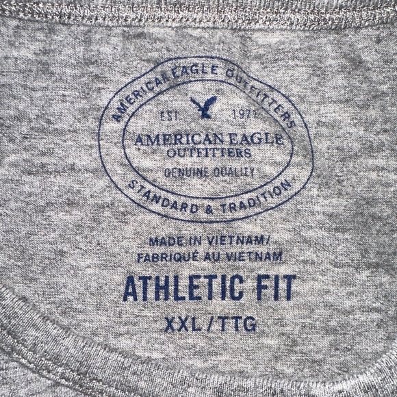 American Eagle Outfitters Men’s Heather Gray Graphic Appliqué Tee - Picture 2 of 4
